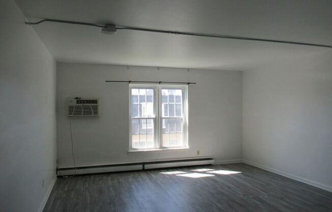 One bedroom/one bath apartment in Brown Deer