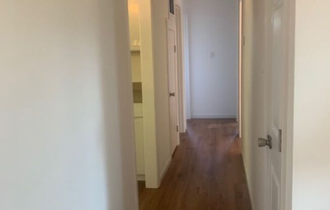 3 beds, 1 bath, $1,300