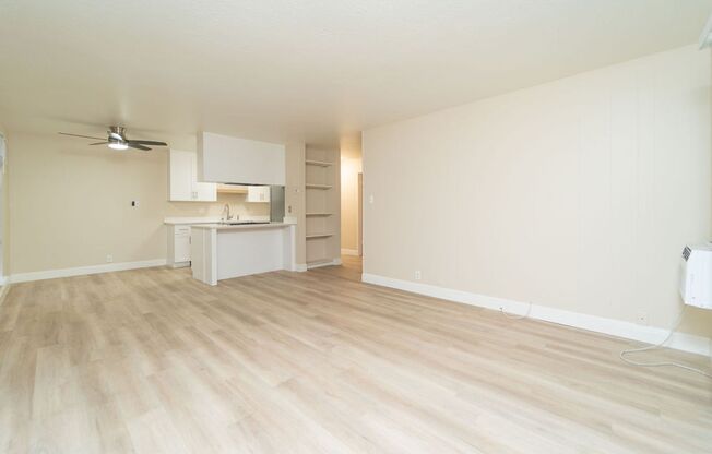 1 bed, 1 bath, 640 sqft, $2,095, Unit 213