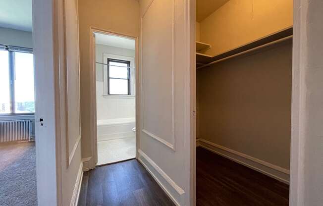 Hallway and Additional Storage at 1033 W Loyola, Illinois