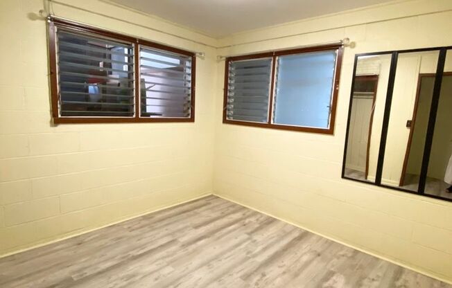 3 beds, 1 bath, $2,600, Unit Madamba - Aiea (Downstairs)