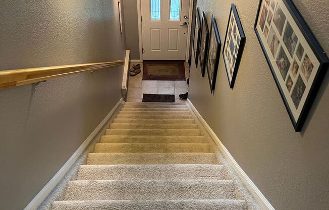 $300 Move in incentive! Beautiful 3 Bed/2 Bath Top Floor Condo in Popular Sonomo Village at Ute Creek!