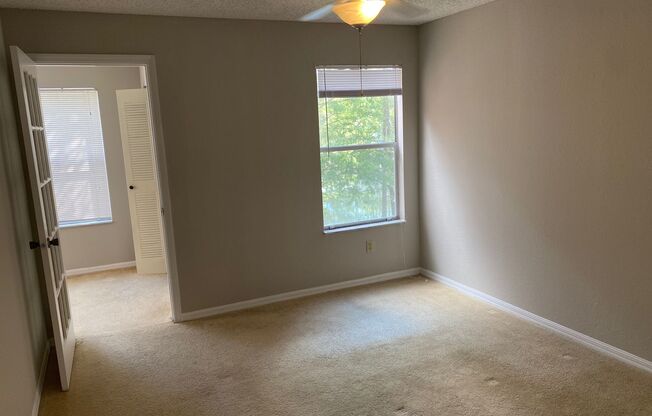 Venetian Place - 1323