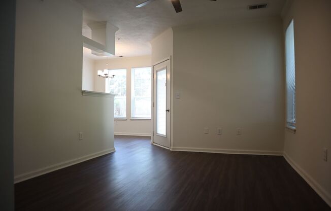 2 beds, 2 baths, 1,033 sqft, $1,749, Unit 19-19104