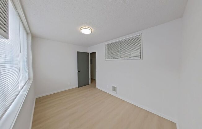 3 beds, 1 bath, 755 sqft, $2,347, Unit 30A