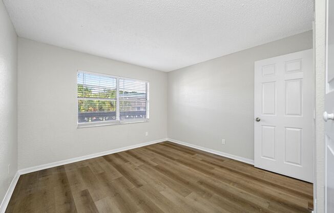 2 beds, 1 bath, 850 sqft, $1,600, Unit D307