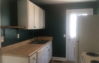 Kings Wood * Lawn Maintenance & Water Included*