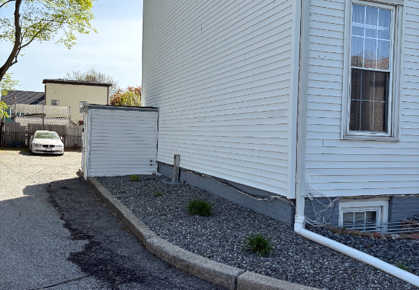381 CENTRAL ST