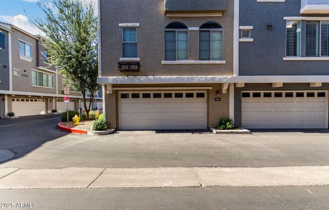 2 beds, 2.5 baths, $1,950, Unit # 1411