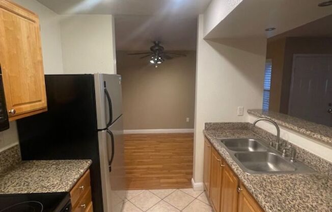 1 bed, 1 bath, $1,100, Unit UNIT 1207