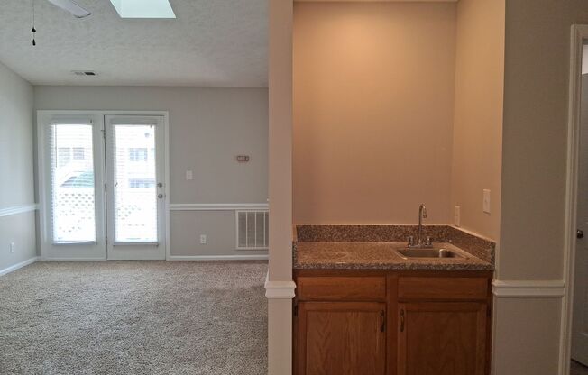 2 beds, 2 baths, 961 sqft, $1,100, Unit 415F