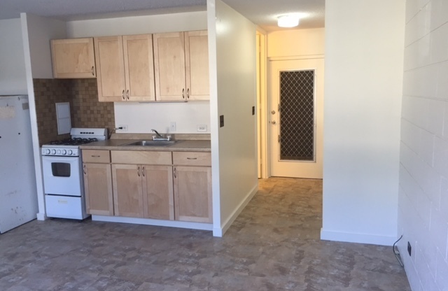 $1,450 Low rise Studio with all utilities included at Punahou Gardens in Makiki