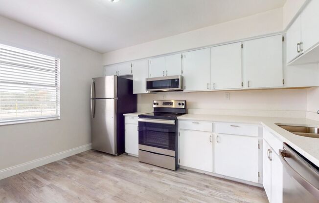 2 beds, 2 baths, 800 sqft, $1,800, Unit Unit 109