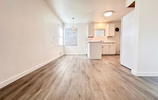 2 beds, 1 bath, 1,284 sqft, $1,600, Unit 424WCB