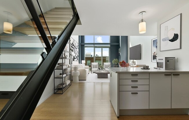 2 beds, 1.5 baths, 997 sqft, $3,950, Unit 719