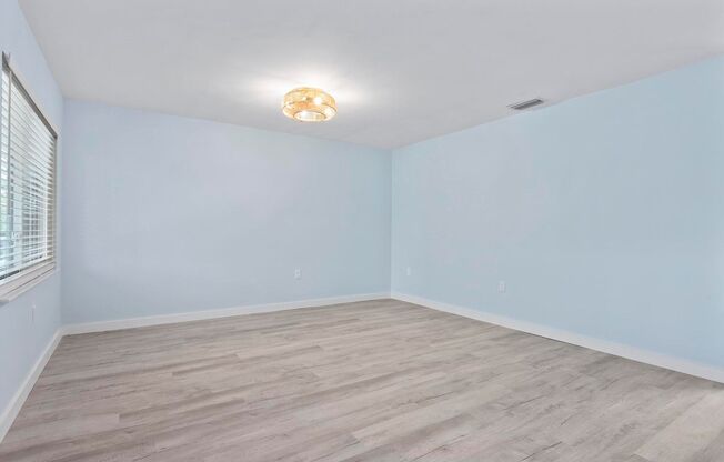 GORGEOUS FULLY RENOVATED 2ND FLOOR 2 BEDROOM 1 BATHROOM CONDO LOCATED JUST 5 MINUTES FROM VENICE BEACH!