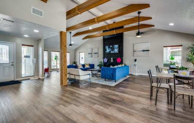 Cobble Hill Apartments in Fort Worth, Texas Clubhouse Lounge