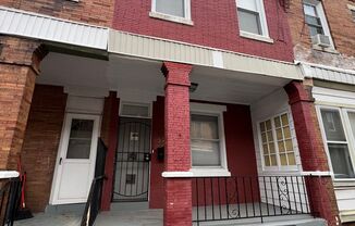 Luxurious 2-Bedroom Townhome in Carroll Park! Available NOW!