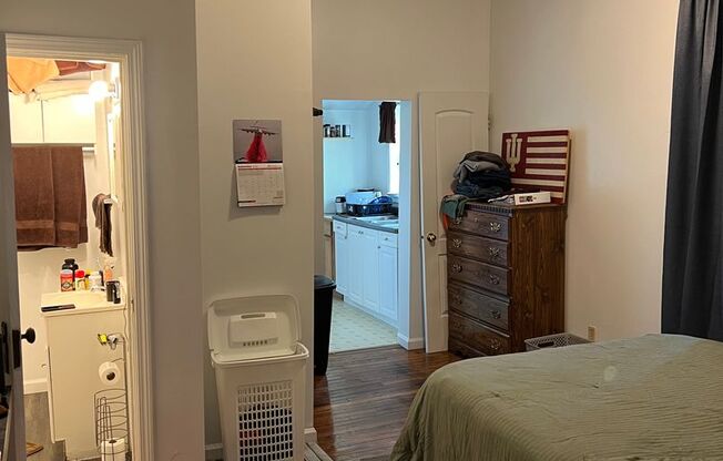 1 bed, 1 bath, $800, Unit 808 S. Washington Apt. 2 (1NO)