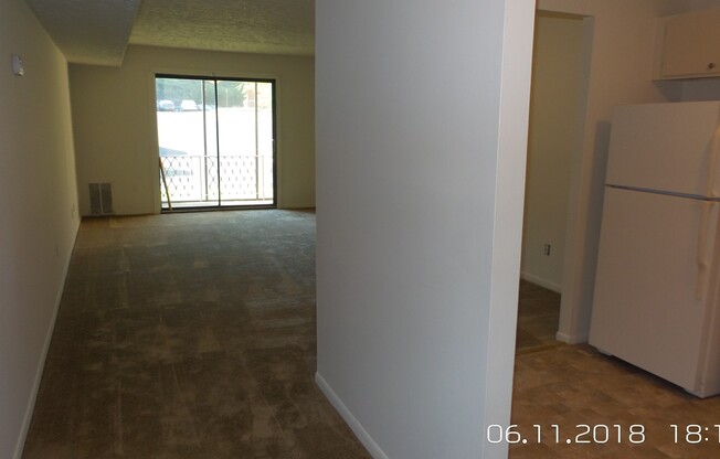 Hilltop Terrace Apartments- 1 and 2 Bedrooms!