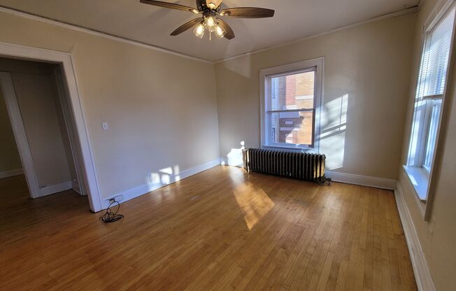 1 bed, 1 bath, $1,025, Unit 31
