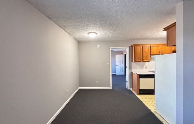 1 bed, 1 bath, 560 sqft, $725, Unit J66
