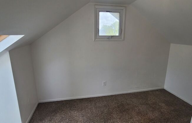 4 beds, 1 bath, $1,740