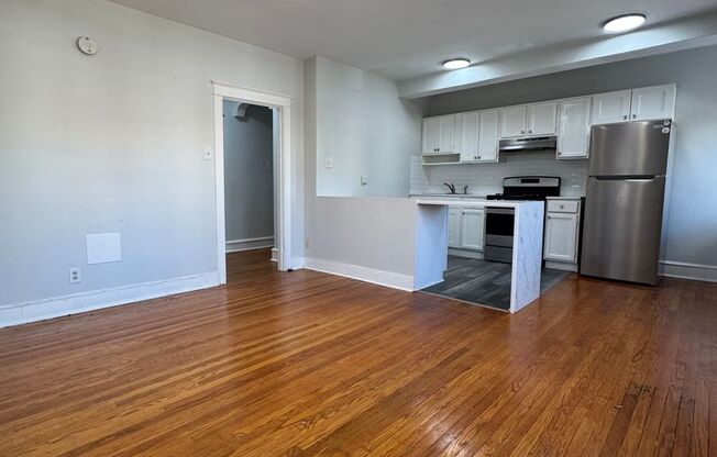 1 bed, 1 bath, $1,325, Unit 31