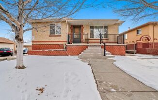 Gorgeous 2 Bedroom home close to Sloan's Lake and Downtown!