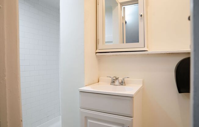 1 bed, 1 bath, 400 sqft, $1,475, Unit 3334-BS