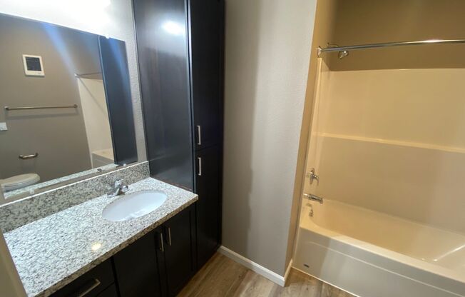 3 beds, 2 baths, 1,127 sqft, $1,790, Unit 207