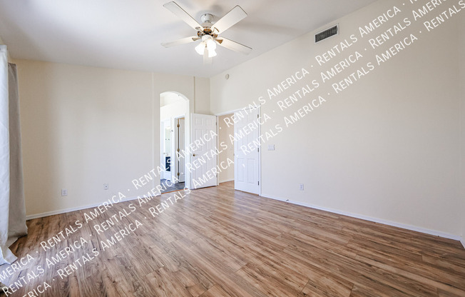 1372 W THOMPSON WAY