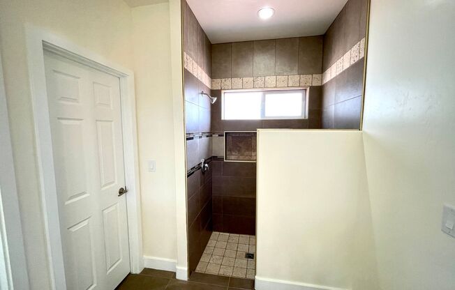 3 beds, 2 baths, $1,690