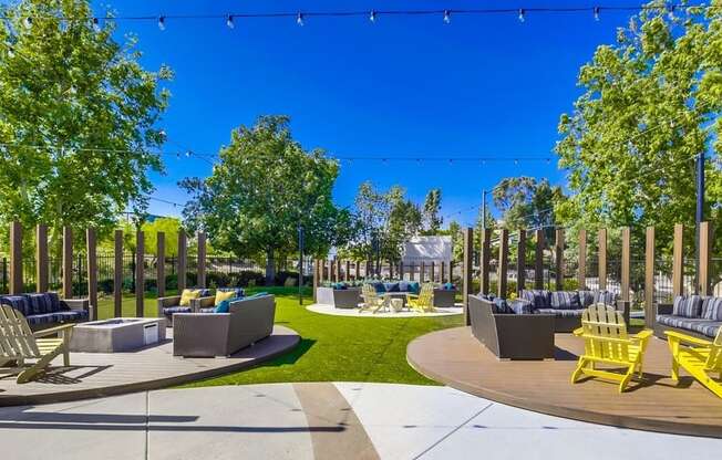 Temecula Apartments for Rent - Vista Promenade Modern Courtyard with Stylish Patio Furniture