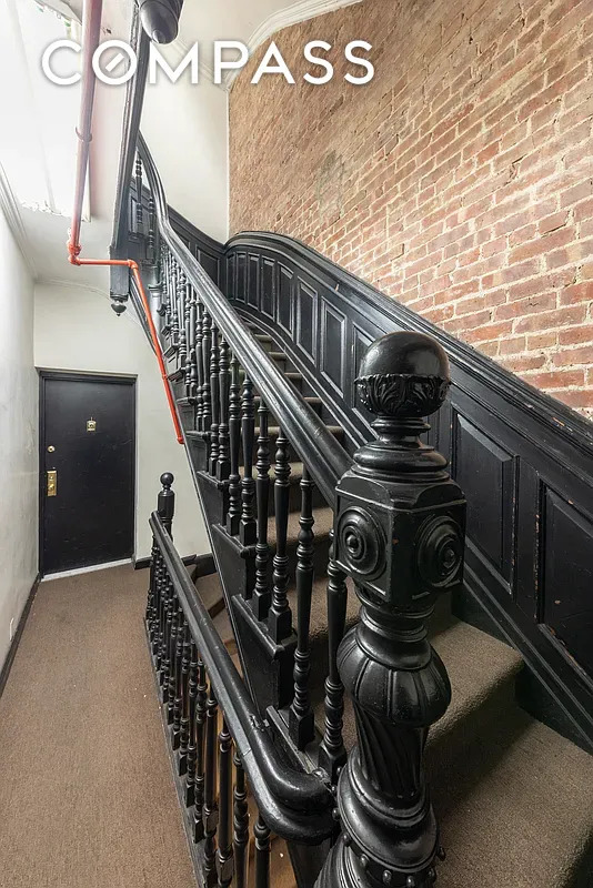 1384 LEXINGTON AVE
