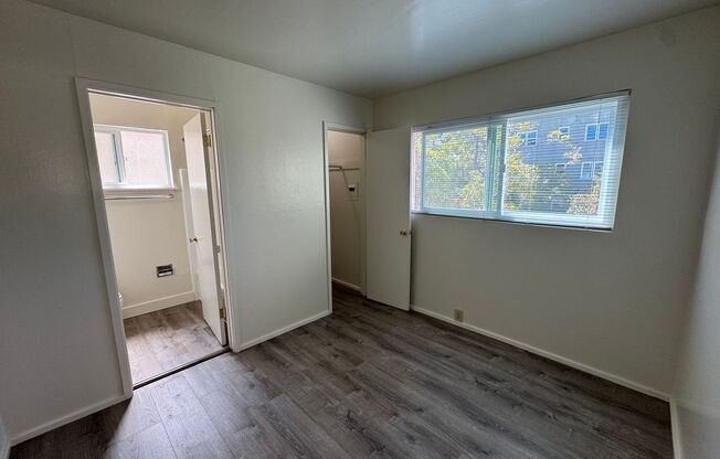 Spacious Remodeled 1 Bedroom conveniently located off of Telegraph Ave.