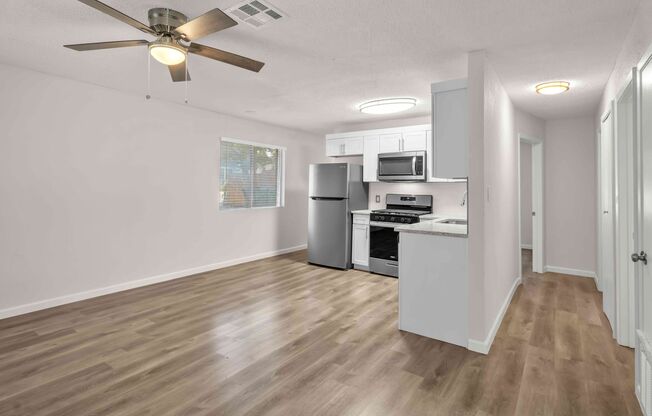 408 Regina St Unit #4 | SUMMER APPLICATION SPECIALS APPLY NOW!
