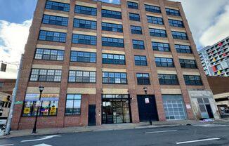 Stunning Industrial-Contemporary One Bedroom Condo- Parking included!