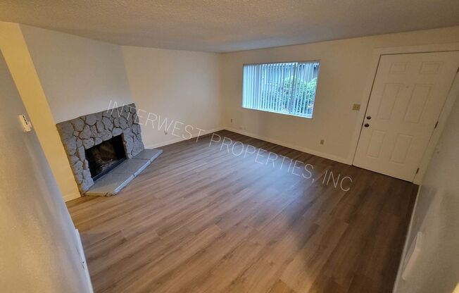 2 beds, 1 bath, 850 sqft, $1,525, Unit 2576