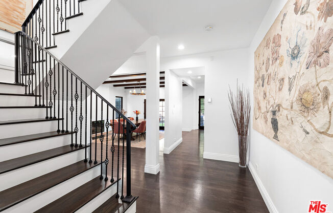 1110 N BEVERLY GLN BLVD