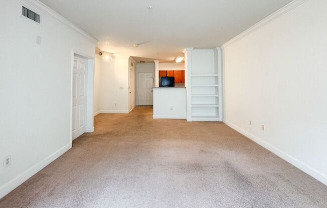 Perfectly priced 1/1 in heart of Downtown Orlando