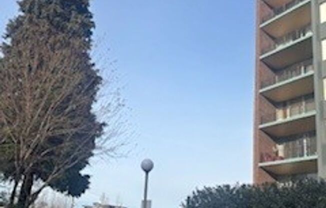 1 bed, 1 bath, 744 sqft, $1,450, Unit 511