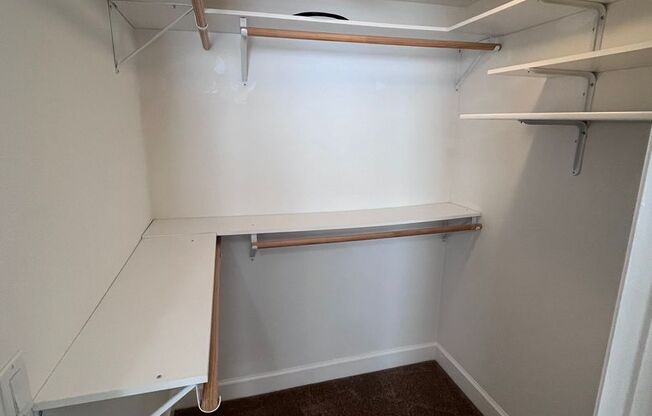 2 beds, 2 baths, $2,095, Unit # 326