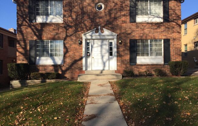 1 bed, 1 bath, 675 sqft, $999, Unit 7910 - 5