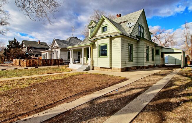 5 Bed 2 Bath Home Close to Downtown GJ!