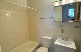 1 bed, 1 bath, $595, Unit 12