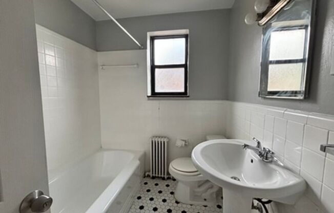 3 beds, 1 bath, 1,000 sqft, $2,390, Unit 6236 Fifth Ave. #300A