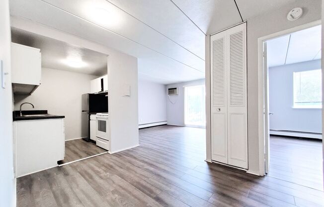 1 bed, 1 bath, 650 sqft, $999, Unit 202-C/F/P