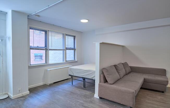 Studio, 1 bath, 516 sqft, $3,600, Unit 5-G