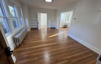 1 bed, 1 bath, 910 sqft, $2,900, Unit 1